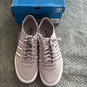 Adidas Men's Light Gray Delpala Sneakers